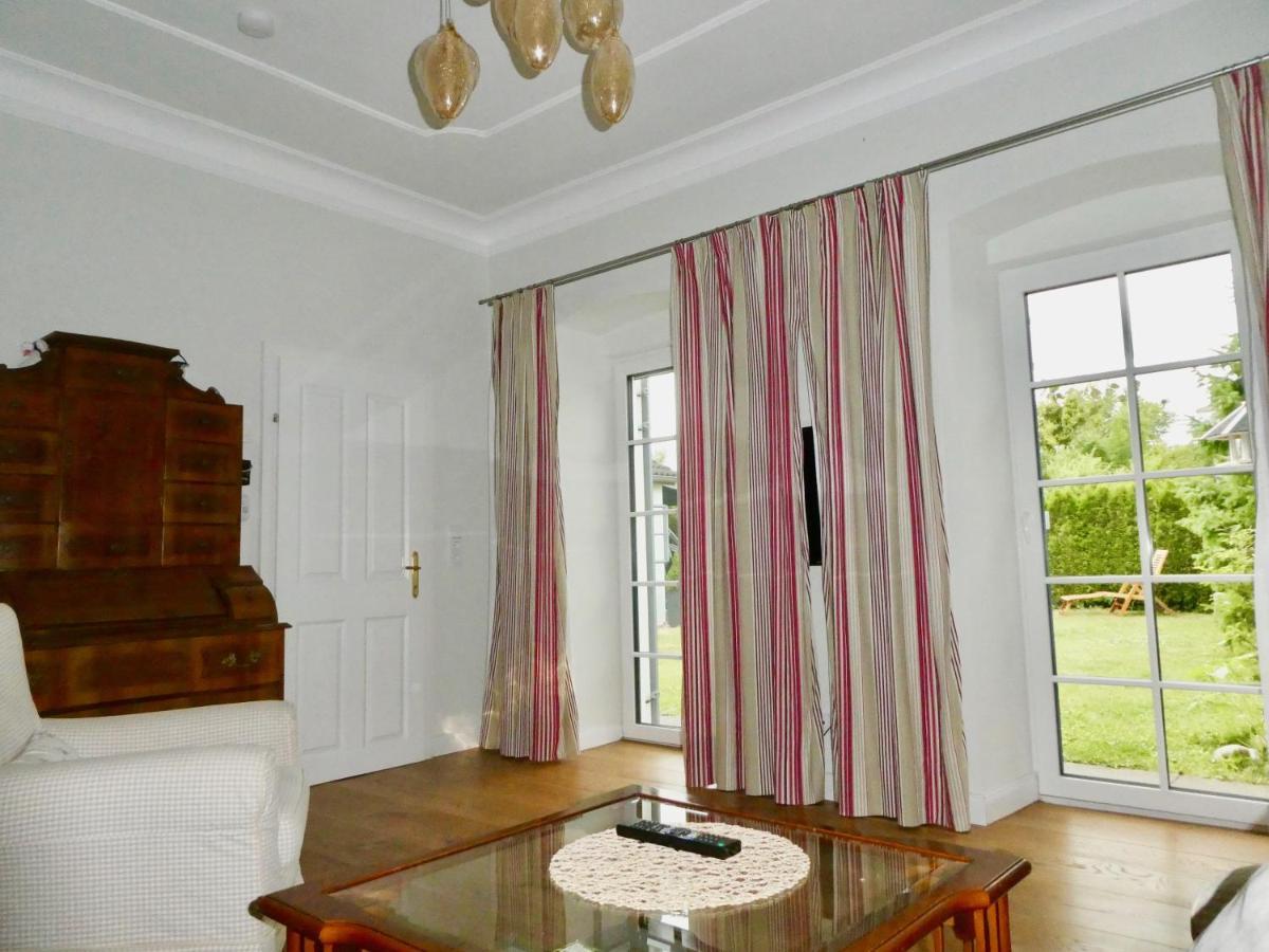 Cozy Mitte, Ruhig, Parkplatz, Terasse, 2 Schlafzimmer, Wlan Steyr