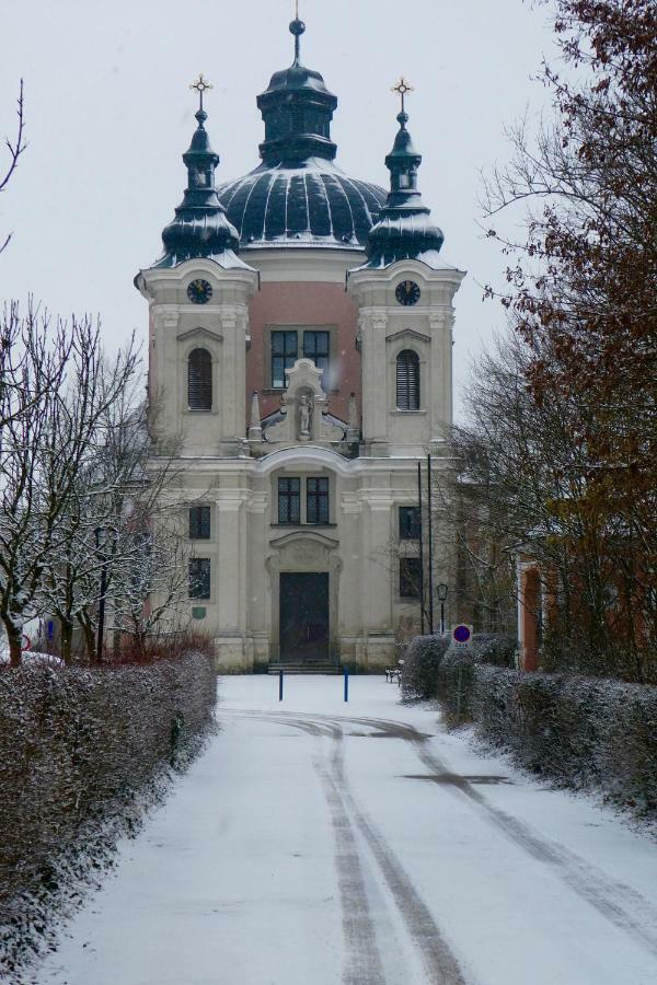 Cozy Mitte, Ruhig, Parkplatz, Terasse, 2 Schlafzimmer, Wlan * Steyr